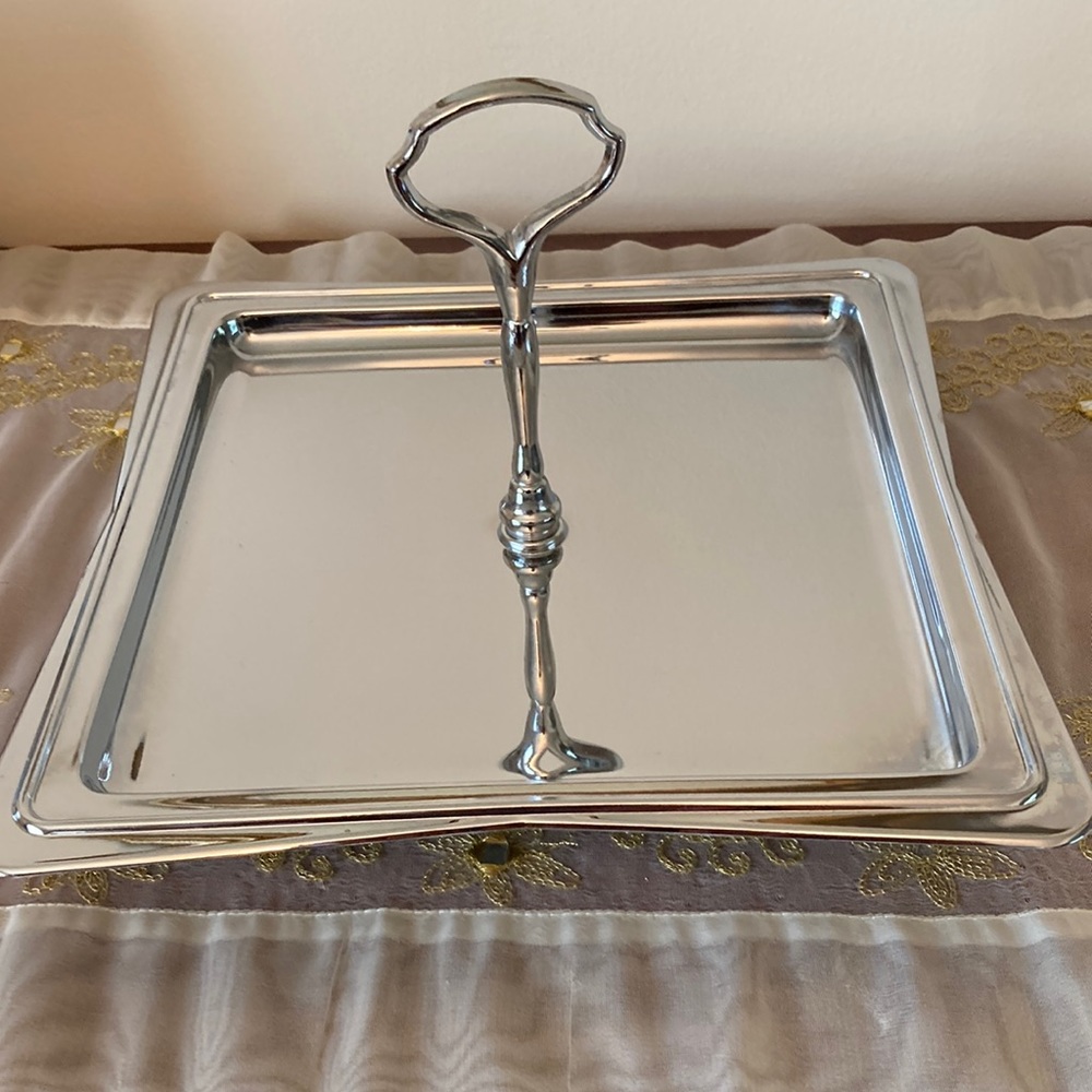 MCM Chromium Tray with removable handle by Hellerware in good vintage condition